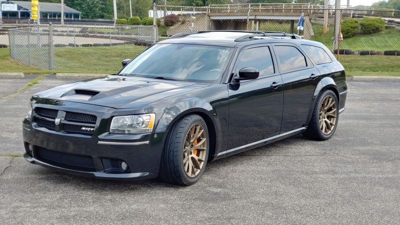 Illustration for article titled Stick. Wagon. 500+HP. RWD.